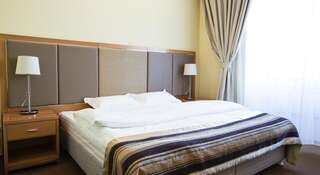 Гостиница Гранд Байкал Байкальск Стандартный двухместный номер с 1 кроватью или 2 отдельными кроватями-5